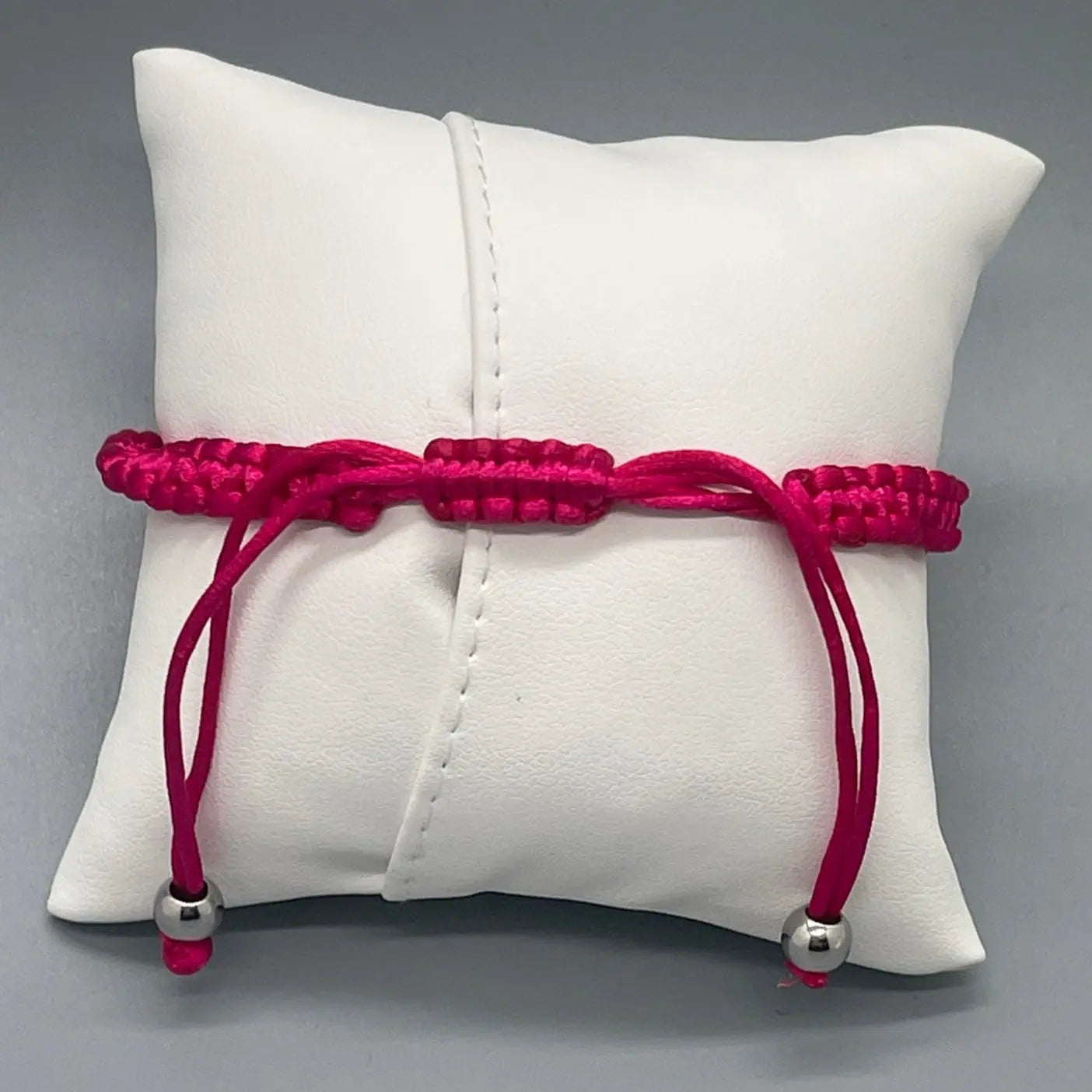 Bracelet Personnalisé avec Cordon Rose - Gravure Laser ROUSSILLON CRÉATIONS