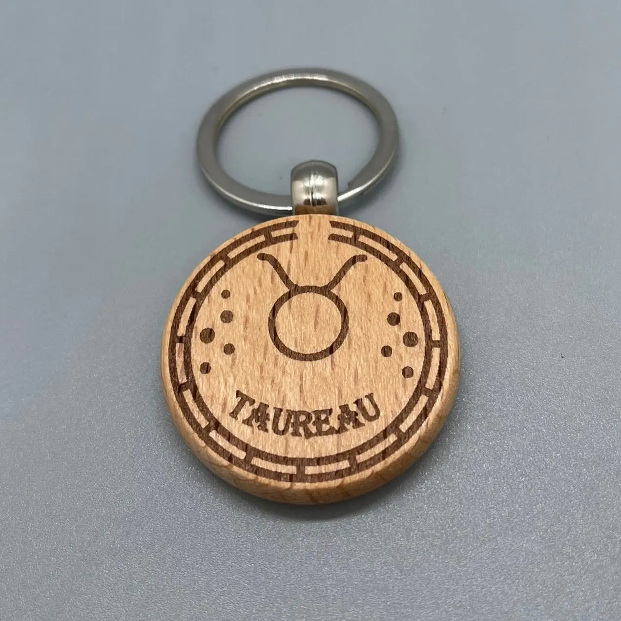 Porte-clé Zodiaque "Taureau" en Bois Gravé au Laser ROUSSILLON CRÉATIONS