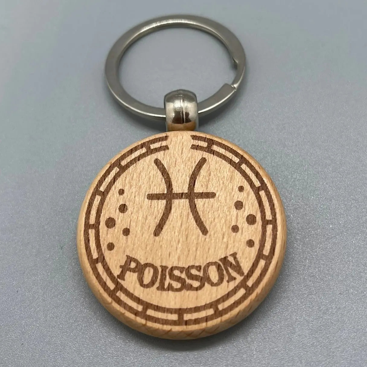 Porte-clé Zodiaque "Poisson" en Bois Gravé au Laser ROUSSILLON CRÉATIONS