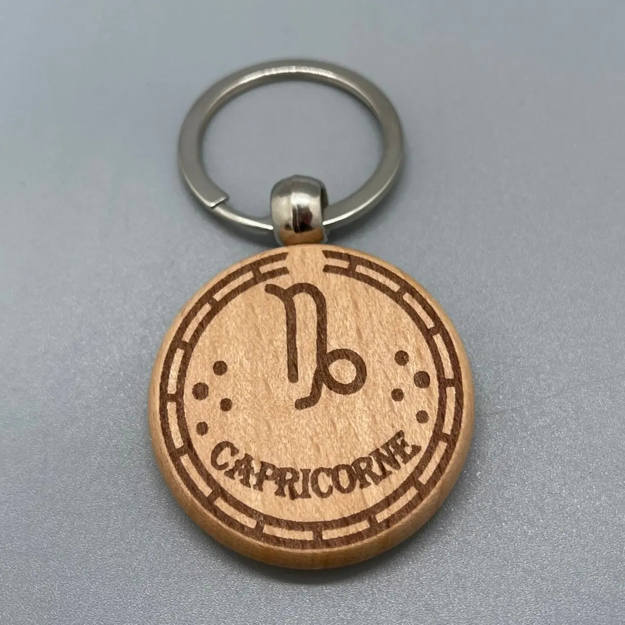 Porte-clé Zodiaque "Capricorne" en Bois Gravé au Laser ROUSSILLON CRÉATIONS