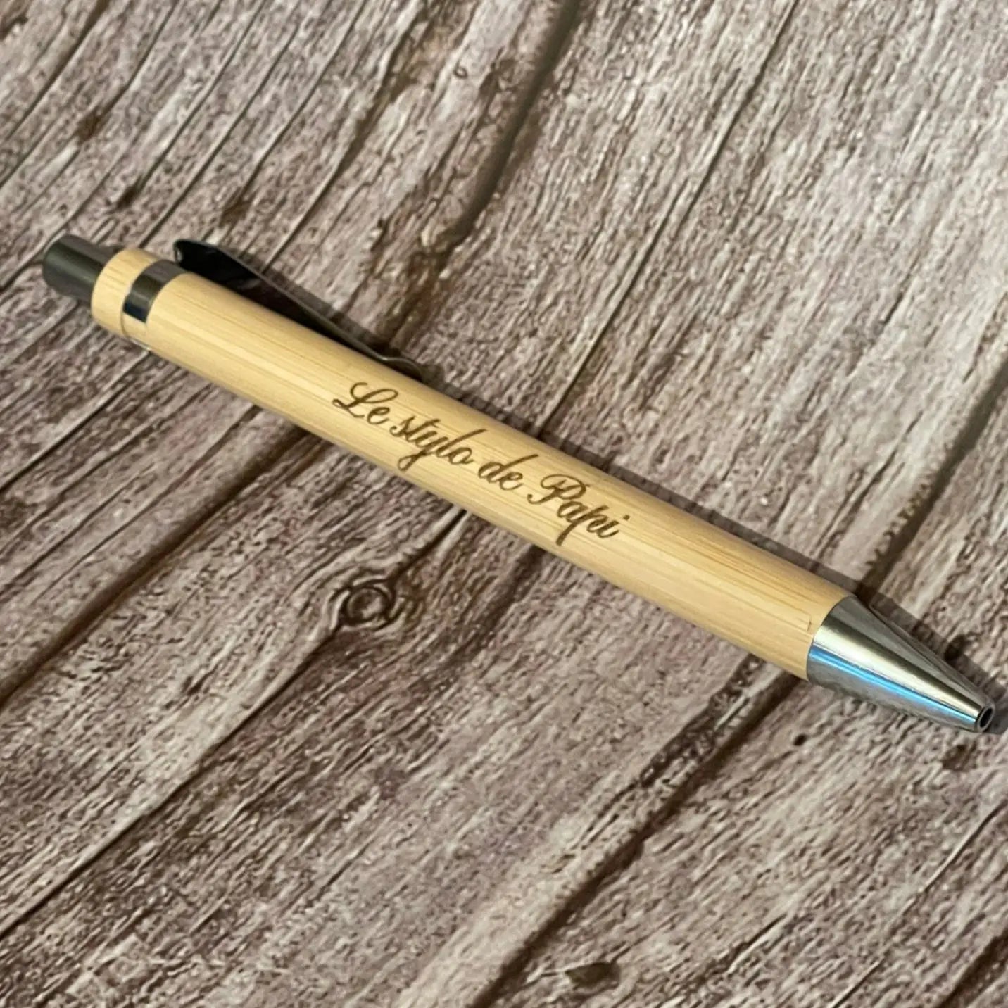Stylo en bambou gravé « Le stylo de Papi » — Cadeau personnalisé ROUSSILLON CRÉATIONS