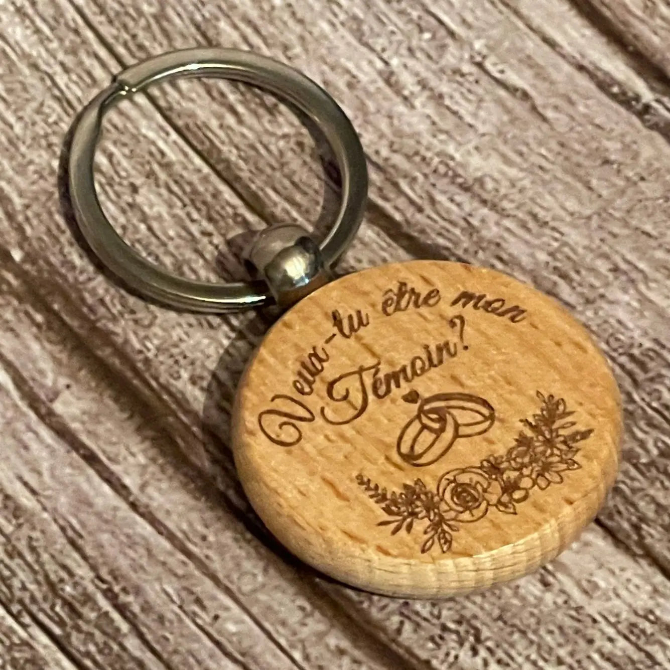 Porte-clés en bois personnalisé : Veux-tu être mon témoin ? ROUSSILLON CRÉATIONS