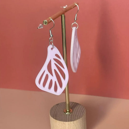 Boucles d’oreilles "Aile de Papillon" — Acrylique Rose Pâle Pastel