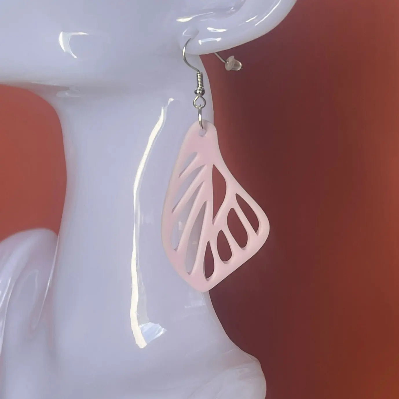 Boucles d’oreilles "Aile de Papillon" — Acrylique Rose Pâle Pastel ROUSSILLON CRÉATIONS