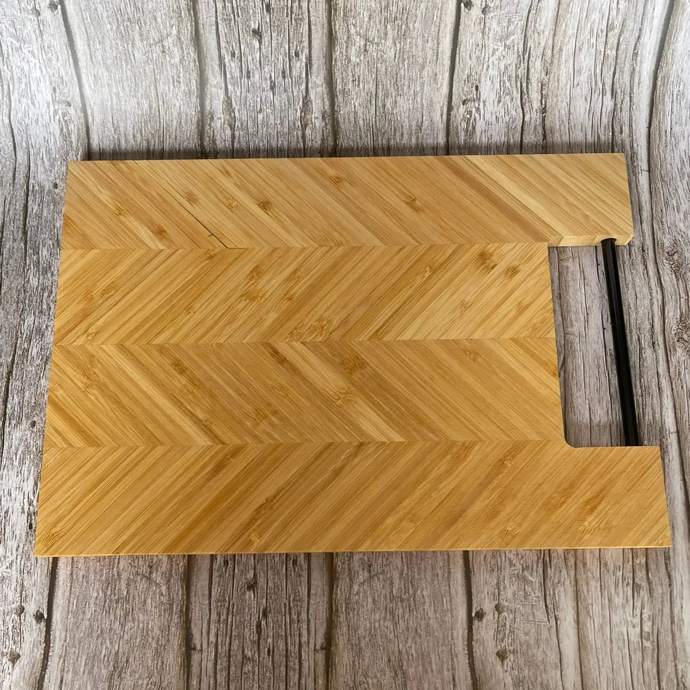 Planche à découper en bambou gravée – Tant que tu vois ta kekette mange de la raclette Planche à découper / planche apéro Roussillon-Creations-Tautavel-66