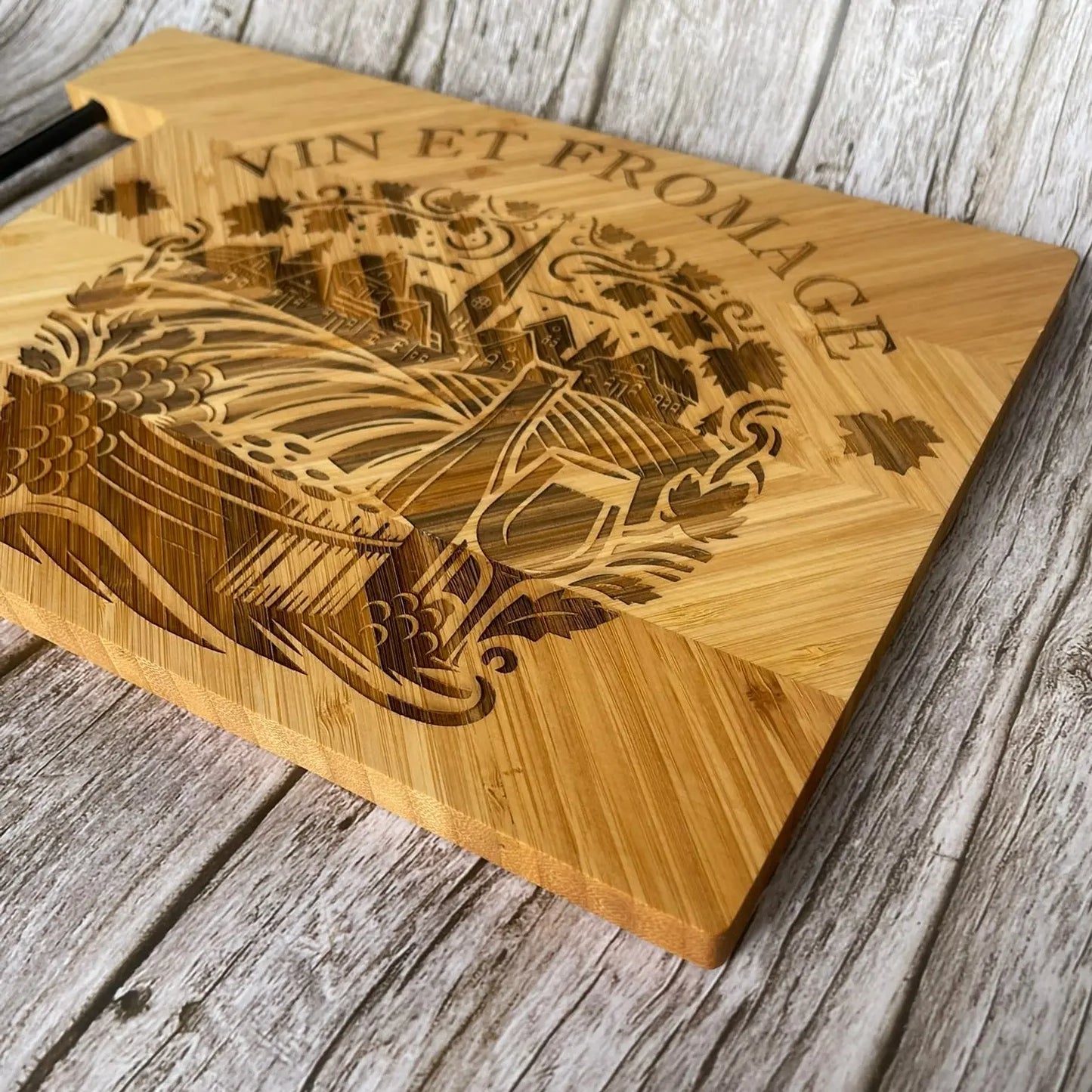 Planche à Découper en bambou gravée -Vin et Fromage ROUSSILLON CRÉATIONS