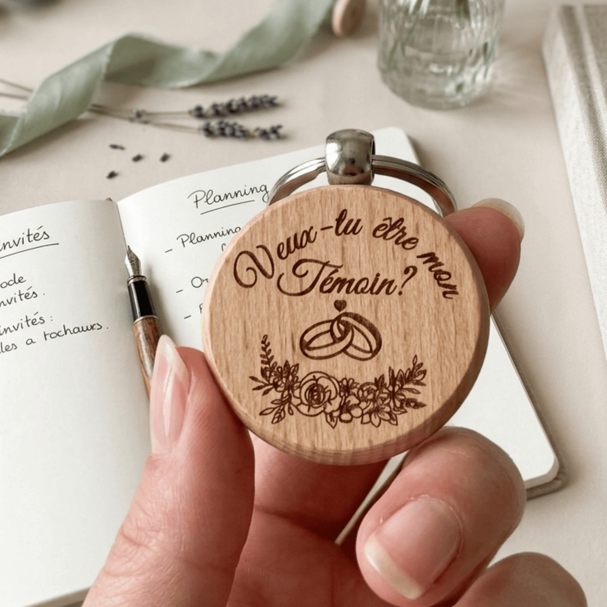 Porte-clés Bois Gravé – Veux-tu être mon Témoin ? Mariage Roussillon-Creations-Tautavel-66