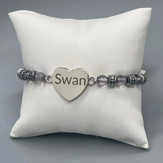 Bracelet Cœur Personnalisé en Perles Grises - Gravure Laser ROUSSILLON CRÉATIONS