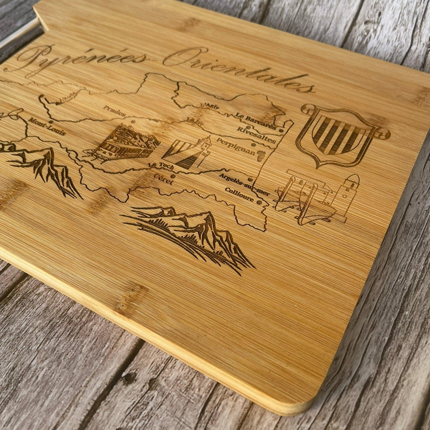 Planche à Découper en Bambou "Pyrénées Orientales" - Gravure Laser