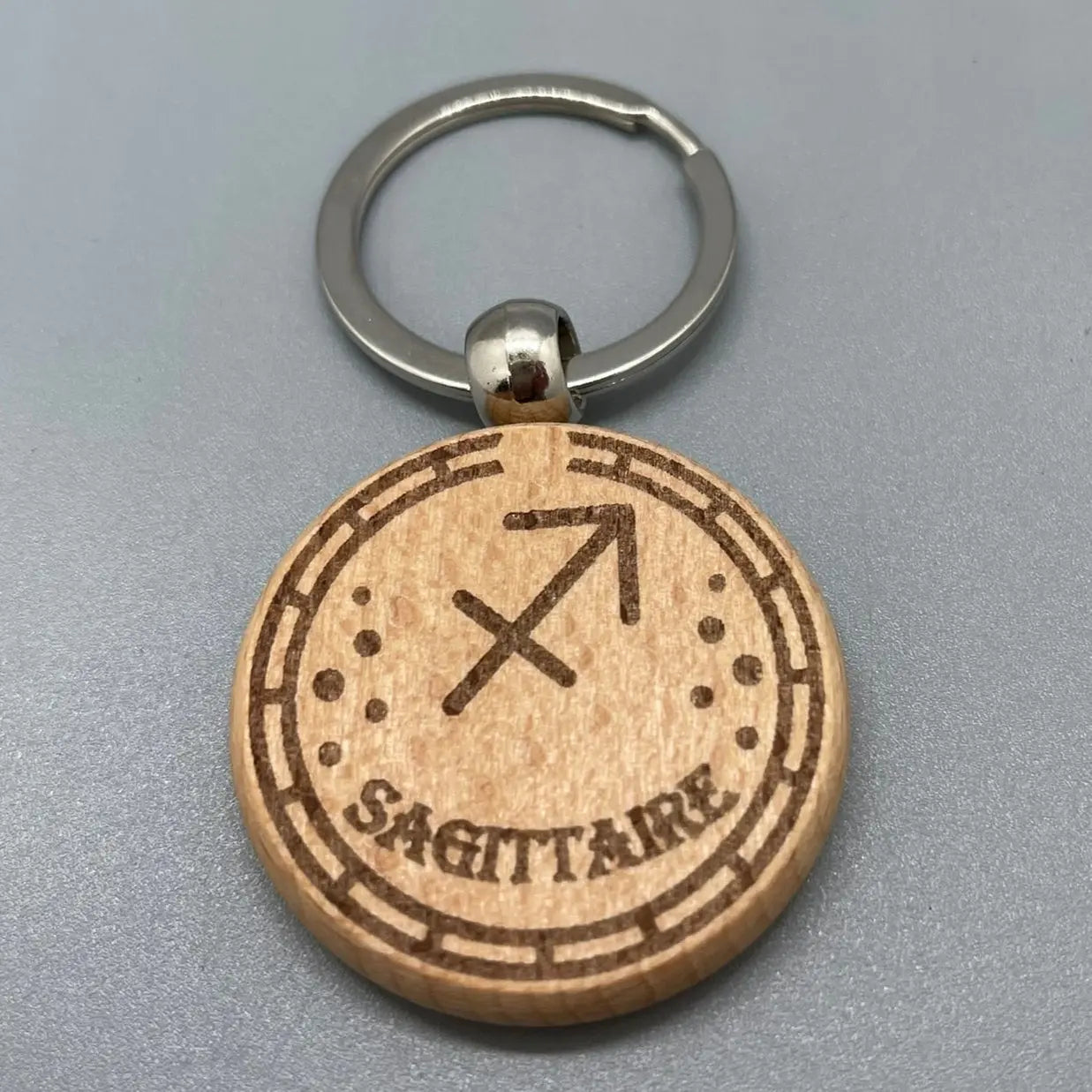 Porte-clé Zodiaque "Sagittaire" en Bois Gravé au Laser ROUSSILLON CRÉATIONS