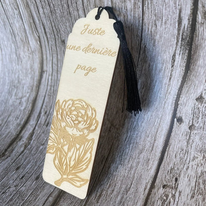 Marque-page en bois gravé “Juste une dernière page” – Accessoire de lecture artisanal ROUSSILLON CRÉATIONS