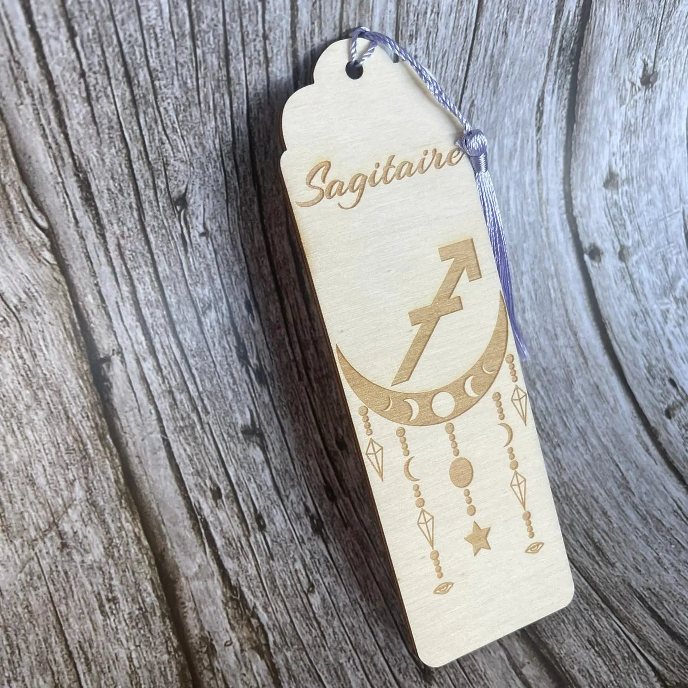 Marque-page astrologique Sagittaire en bois gravé – Signe du zodiaque ♐ ROUSSILLON CRÉATIONS