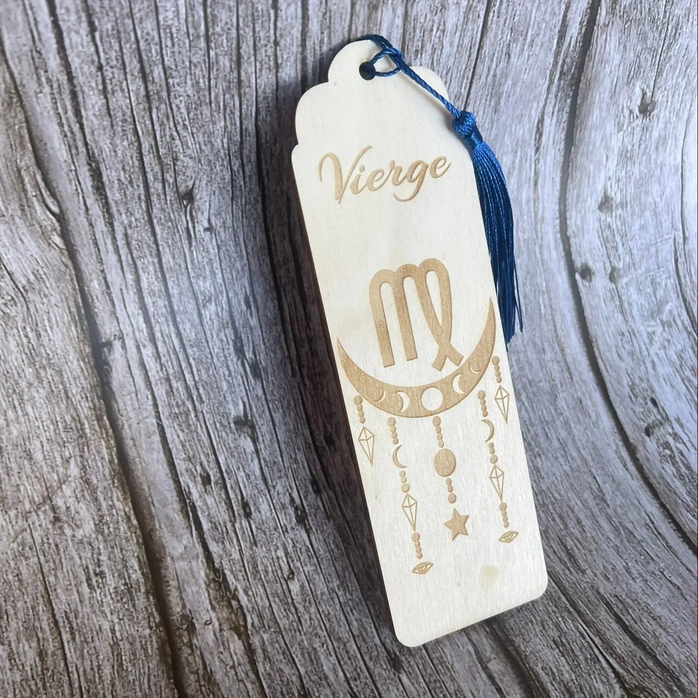 Marque-page astrologique Vierge en bois gravé – Signe du zodiaque ♍ ROUSSILLON CRÉATIONS