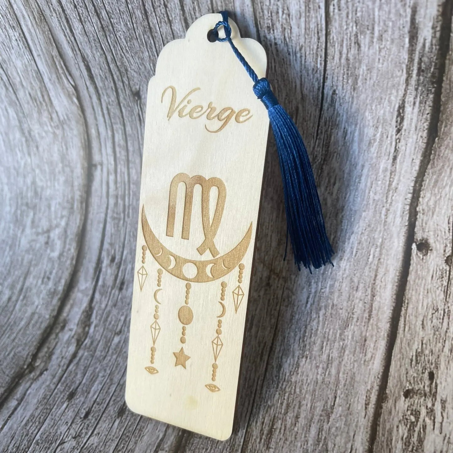 Marque-page astrologique Vierge en bois gravé – Signe du zodiaque ♍ ROUSSILLON CRÉATIONS