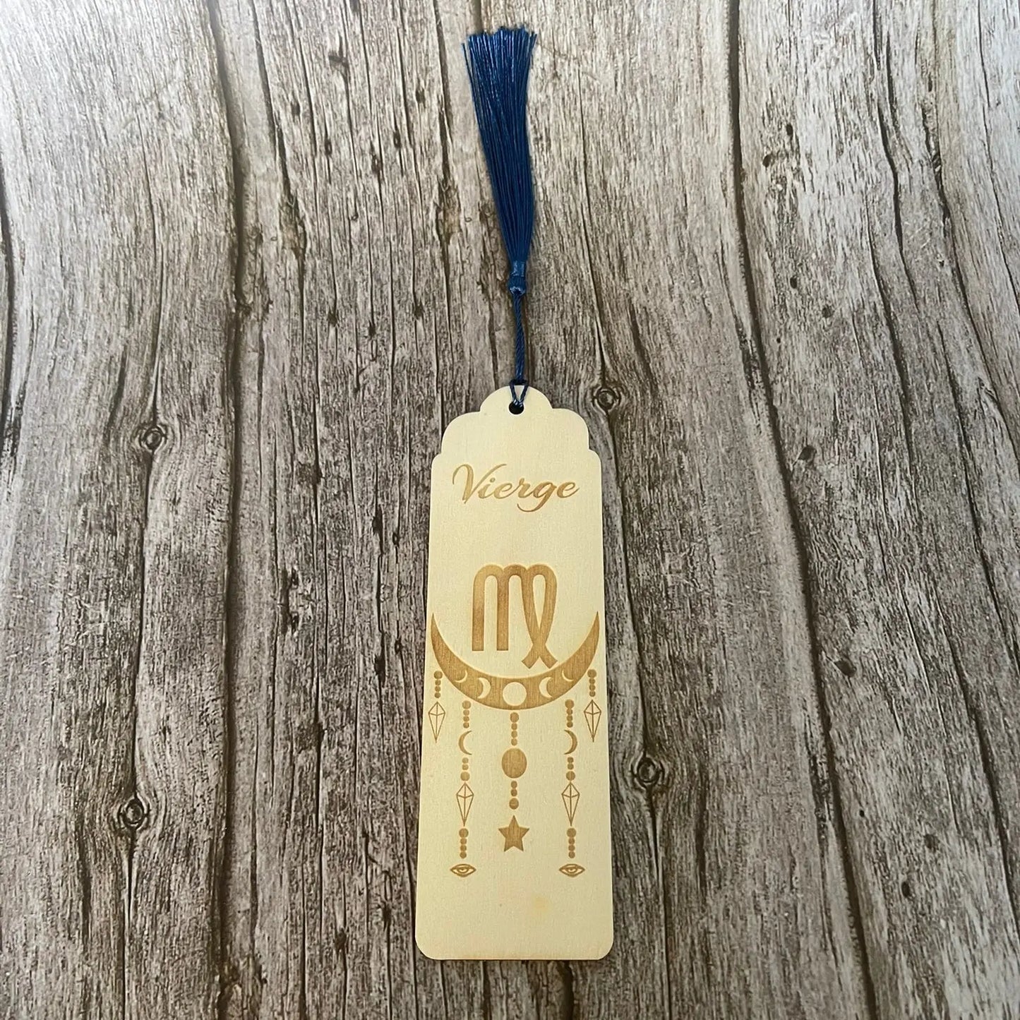 Marque-page astrologique Vierge en bois gravé – Signe du zodiaque ♍ ROUSSILLON CRÉATIONS