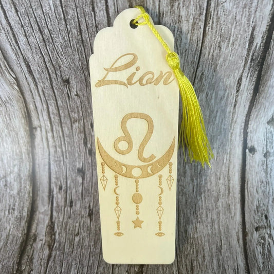 Marque-page astrologique Lion en bois gravé – Signe du zodiaque ♌ ROUSSILLON CRÉATIONS