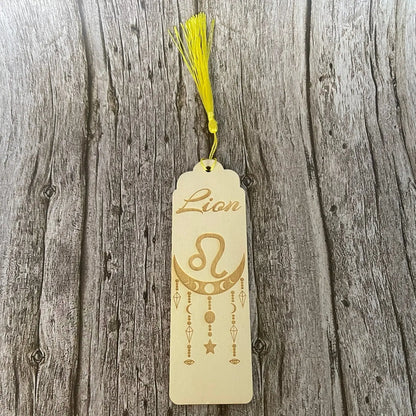Marque-page astrologique Lion en bois gravé – Signe du zodiaque ♌ ROUSSILLON CRÉATIONS