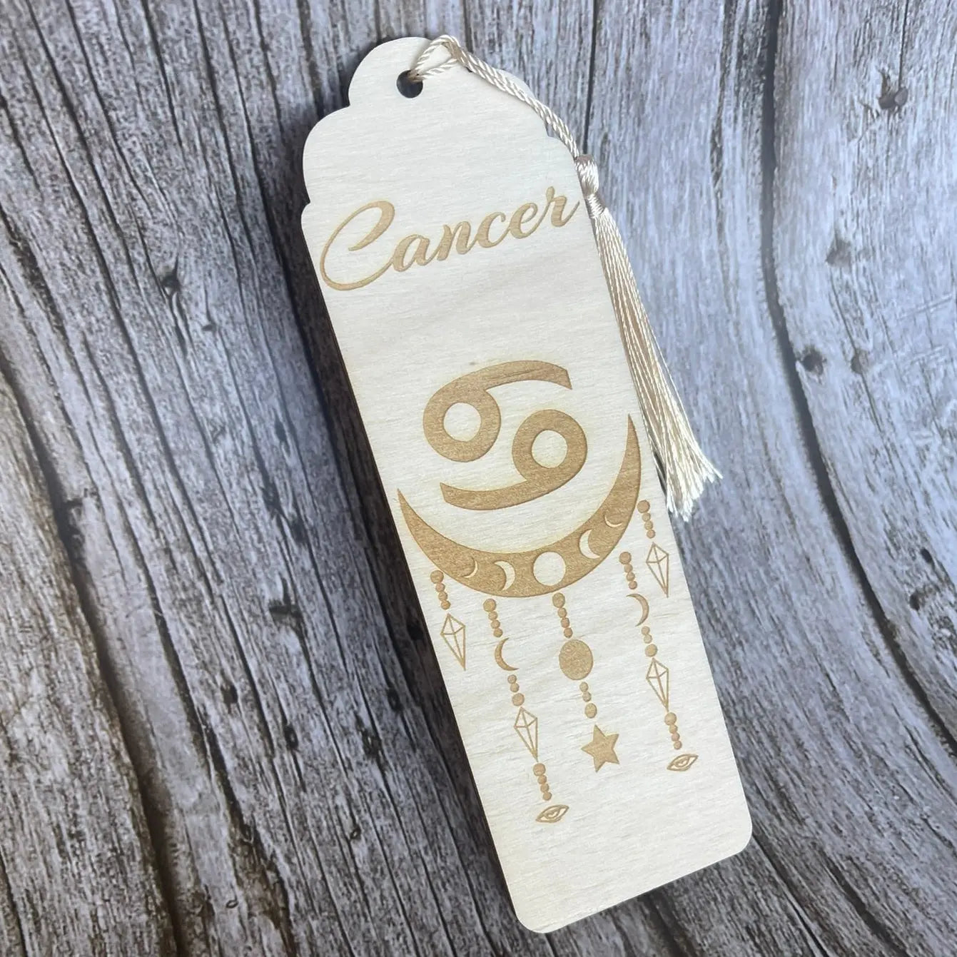 Marque-page astrologique Cancer en bois gravé – Signe du zodiaque ♋ ROUSSILLON CRÉATIONS