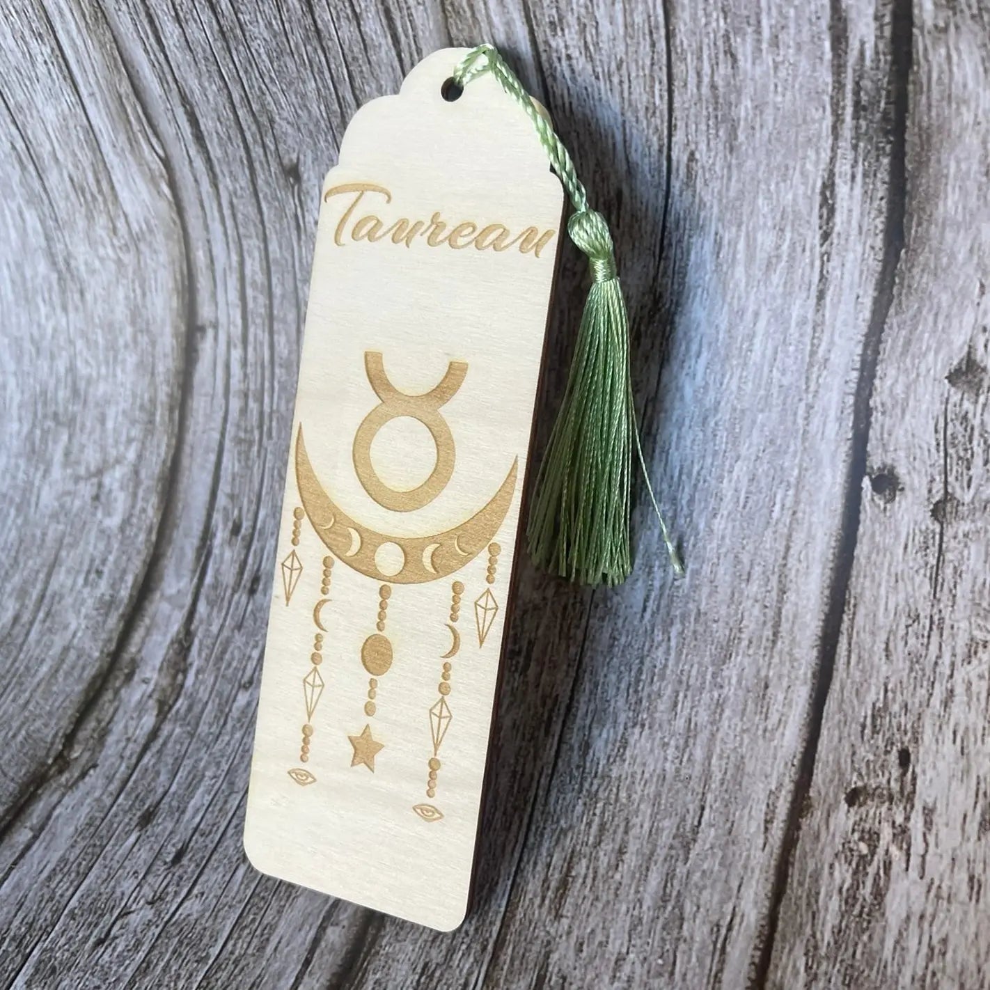 Marque-page astrologique Taureau en bois gravé – Signe du zodiaque ♉ - ROUSSILLON CRÉATIONS