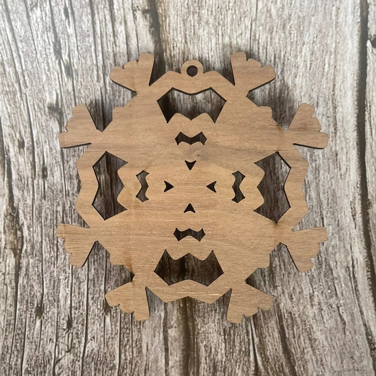 🎄 Flocon de neige en bois – Décoration de Noël artisanale en noyer et peuplier ROUSSILLON CRÉATIONS