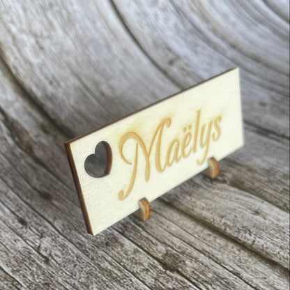 Marque-place Bois Personnalisé – Prénom Gravé & Cœur Découpé Mariage Personnalisable Roussillon-Creations-Tautavel-66