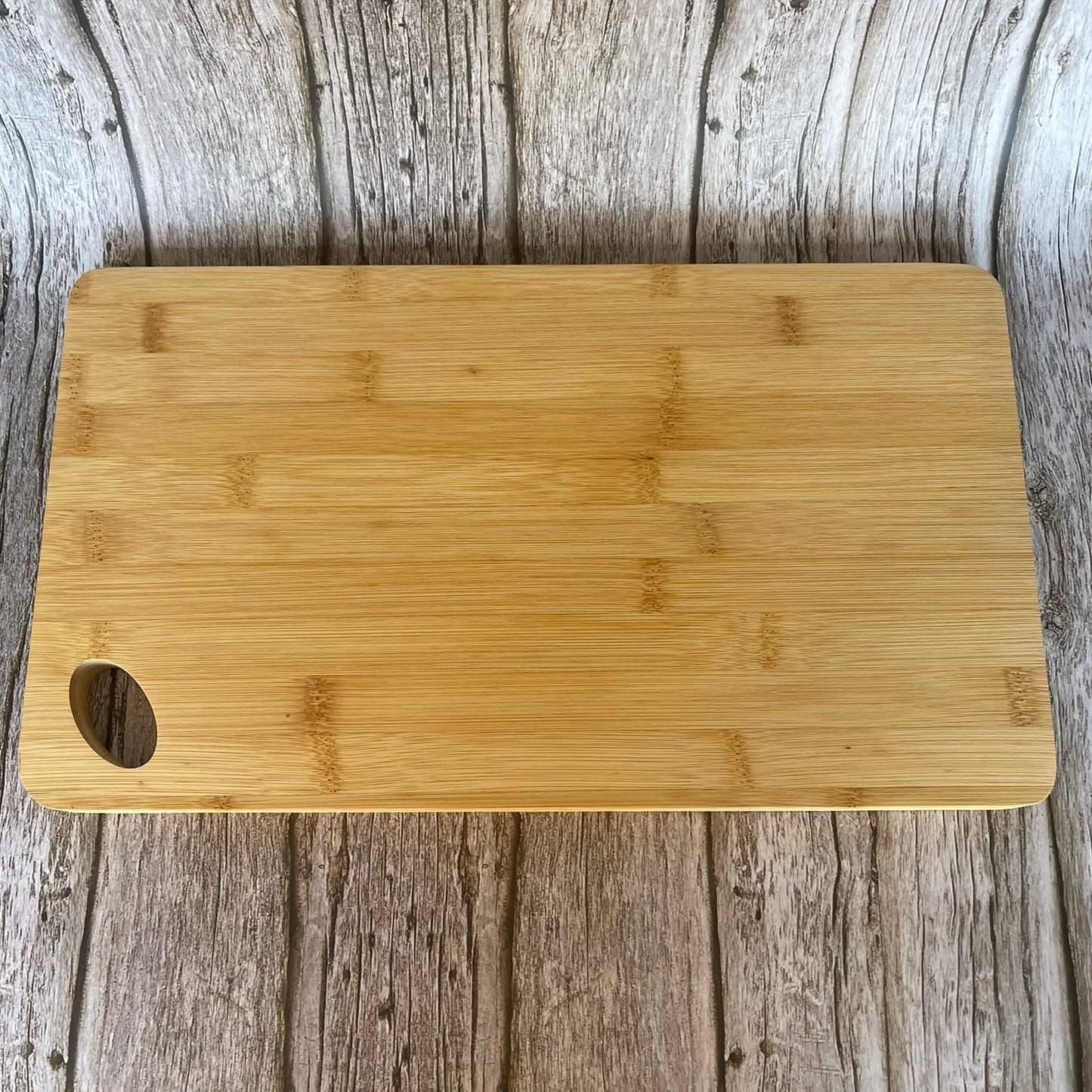 Planche à découper bambou gravée "Papa Roi de l'Apéro et de la Braise" – Cadeau fête des pères Planche à découper / planche apéro Roussillon-Creations-Tautavel-66
