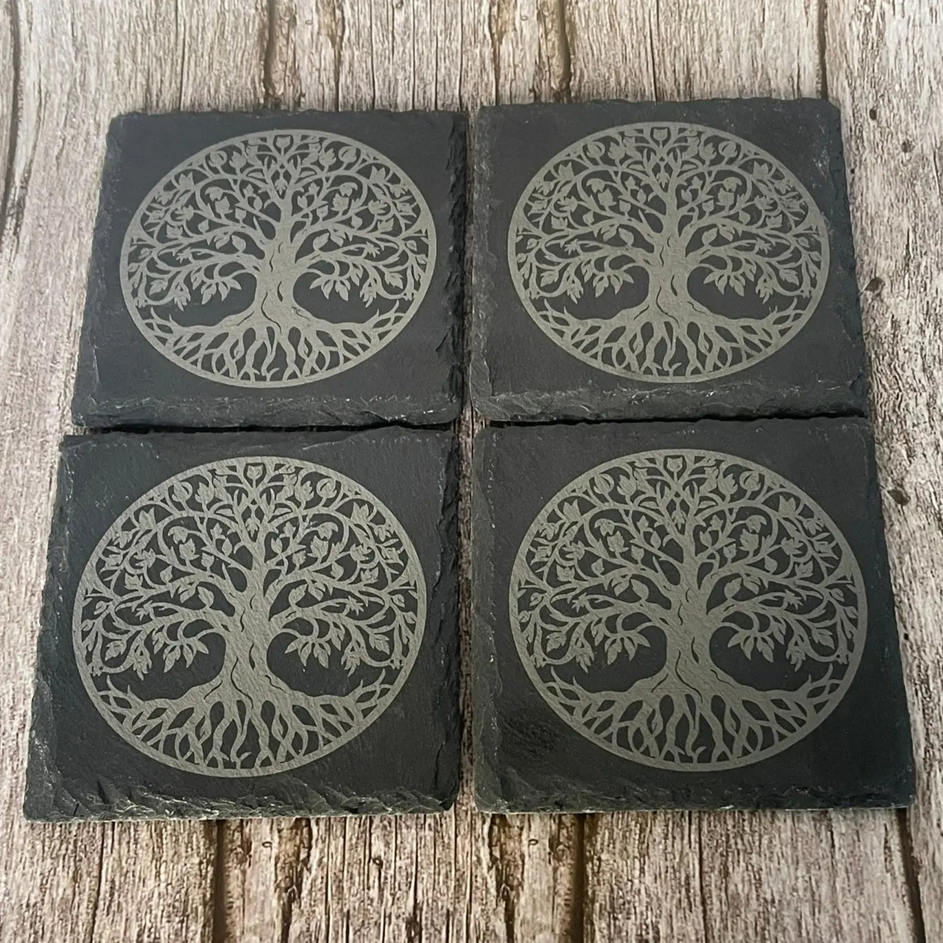 Lot de 4 dessous de verre carrés en ardoise motif Arbre de Vie vue de dessus