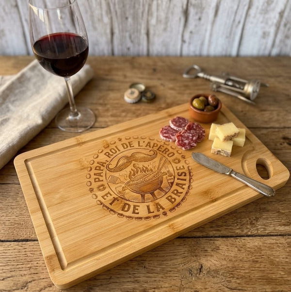 Planche bambou gravée Papa Roi Apéro Braise – cadeau fête des pères barbecue – Roussillon Créations Tautavel (66)