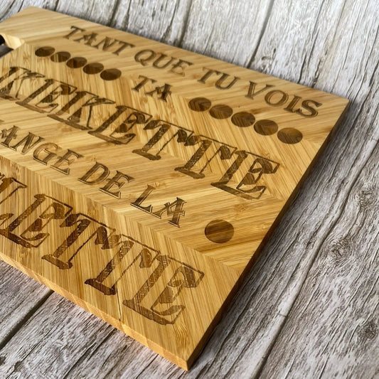 Planche à découper en bambou gravée – Tant que tu vois ta kekette mange de la raclette ROUSSILLON CRÉATIONS