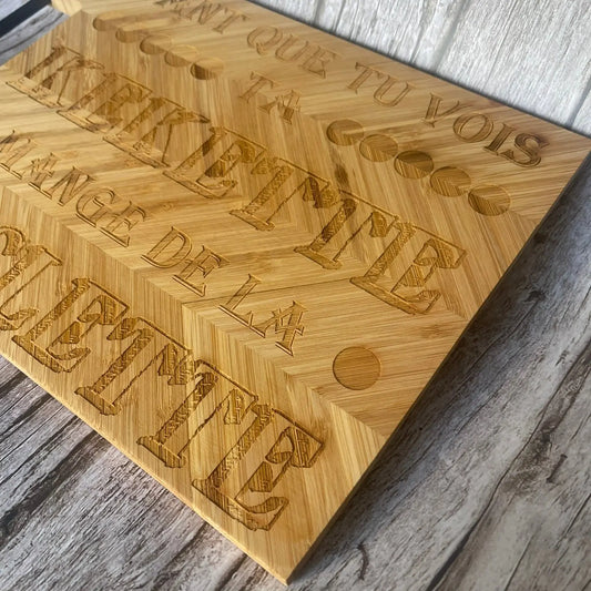Planche à découper en bambou gravée – Tant que tu vois ta kekette mange de la raclette ROUSSILLON CRÉATIONS
