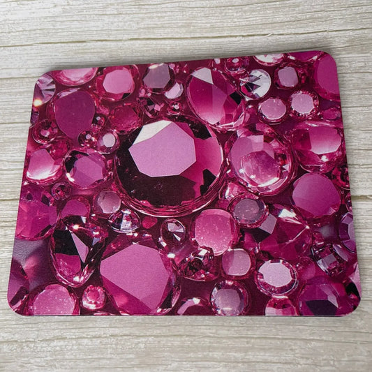 Vue de dessus tapis de souris rectangulaire motif pierres précieuses et diamants roses